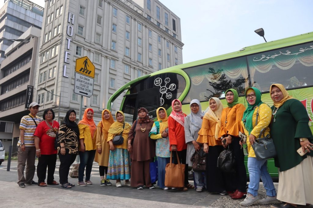 Guru2 SMP Jakarta Timur Tour 3 Hari Malaysia