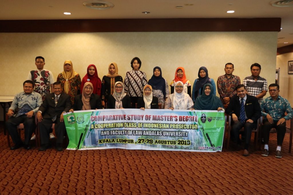 Kejaksaan Tinggi Sumbar dan Mahasiswa Paska Sarjana UNAND study tour ke Peguam malaysia, malaya Univ, Kelantan Univ.