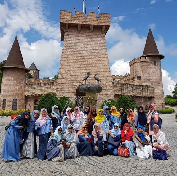 Walimurid Nurul Fikri Jakarta tour 2 hari malaysia